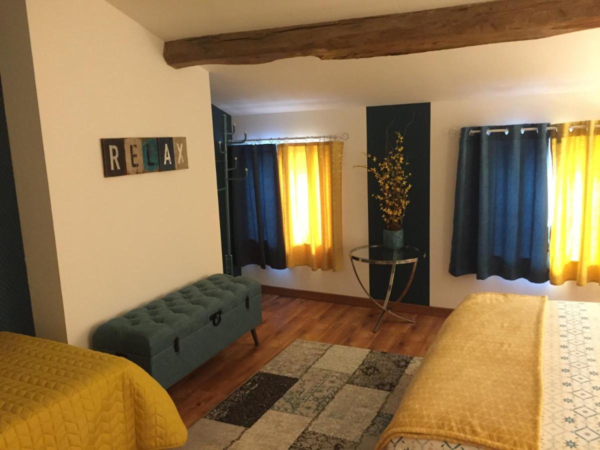 De Charme Et D'Eau Bed & Breakfast Saint-Savinien ภายนอก รูปภาพ