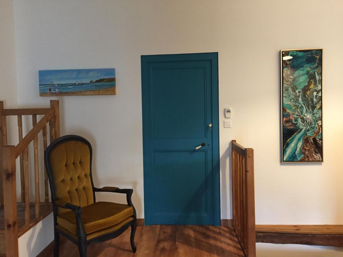 De Charme Et D'Eau Bed & Breakfast Saint-Savinien ภายนอก รูปภาพ