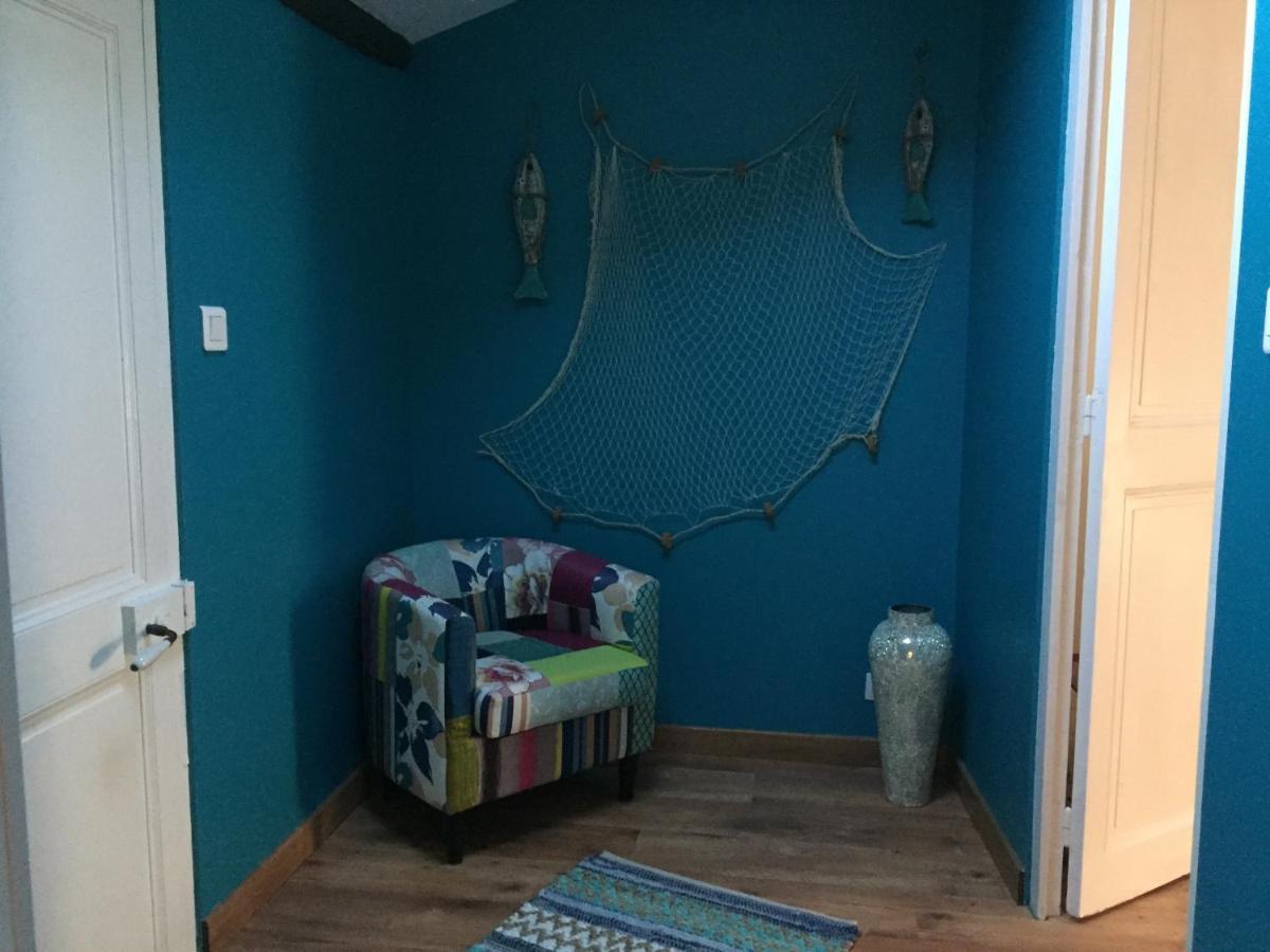 De Charme Et D'Eau Bed & Breakfast Saint-Savinien ภายนอก รูปภาพ